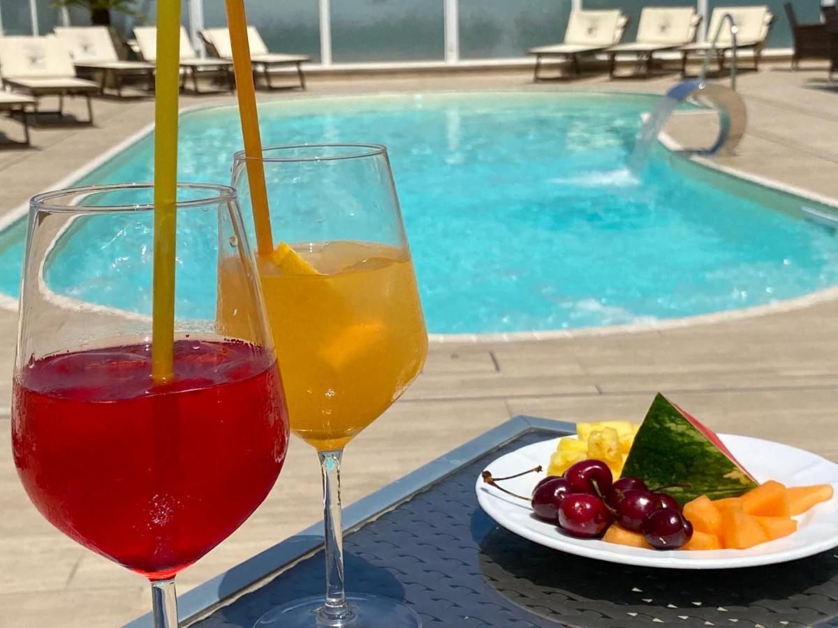 Hotel Caesar Paladium ริมินี ภายนอก รูปภาพ
