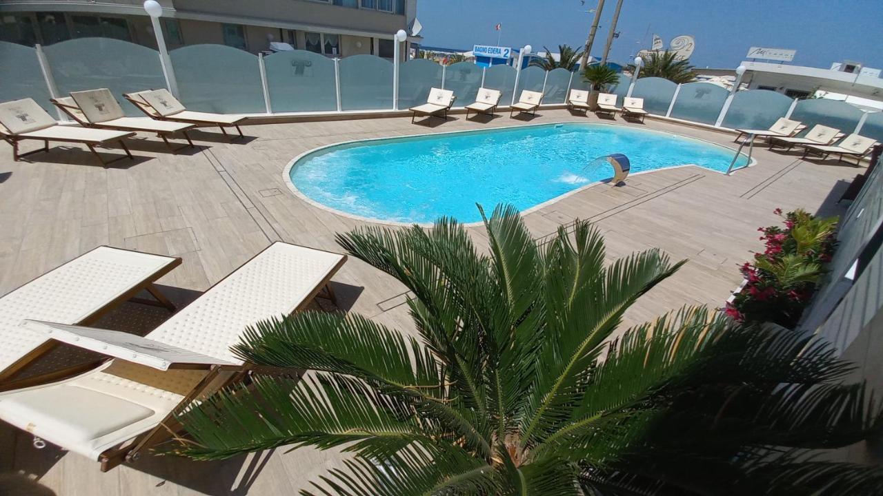 Hotel Caesar Paladium ริมินี ภายนอก รูปภาพ