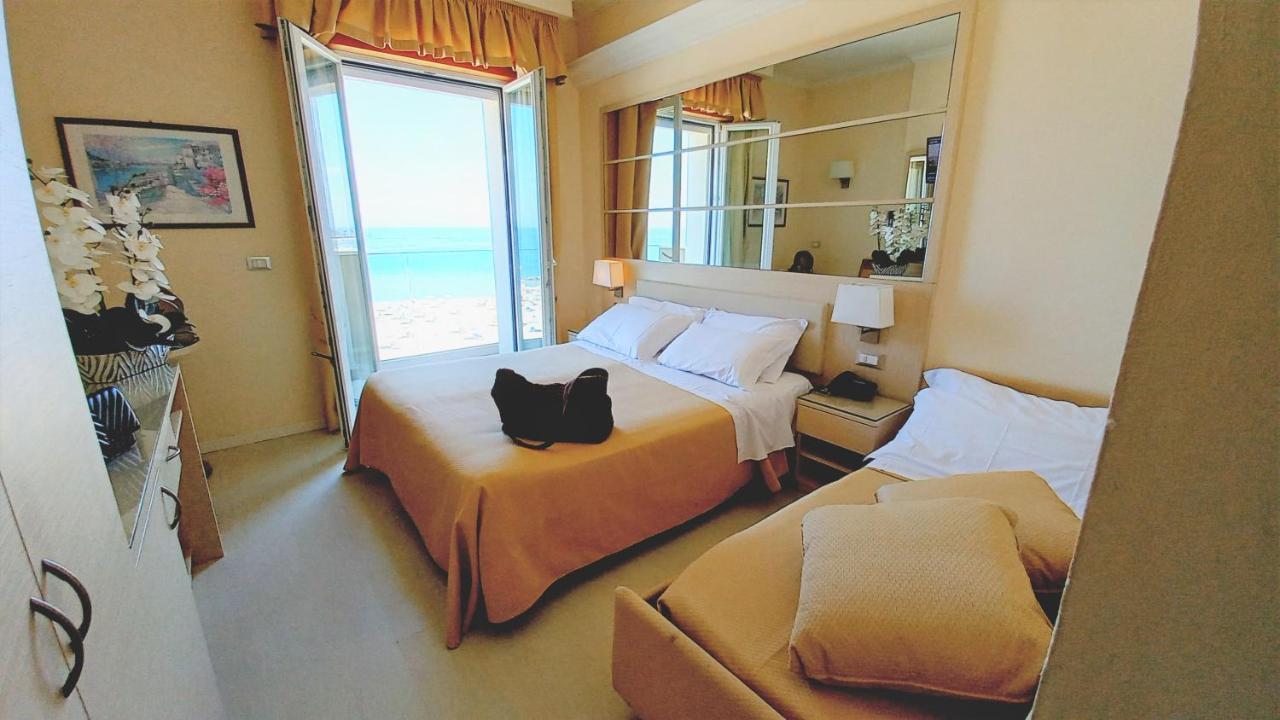 Hotel Caesar Paladium ริมินี ภายนอก รูปภาพ