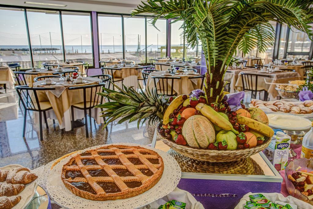 Hotel Caesar Paladium ริมินี ภายนอก รูปภาพ