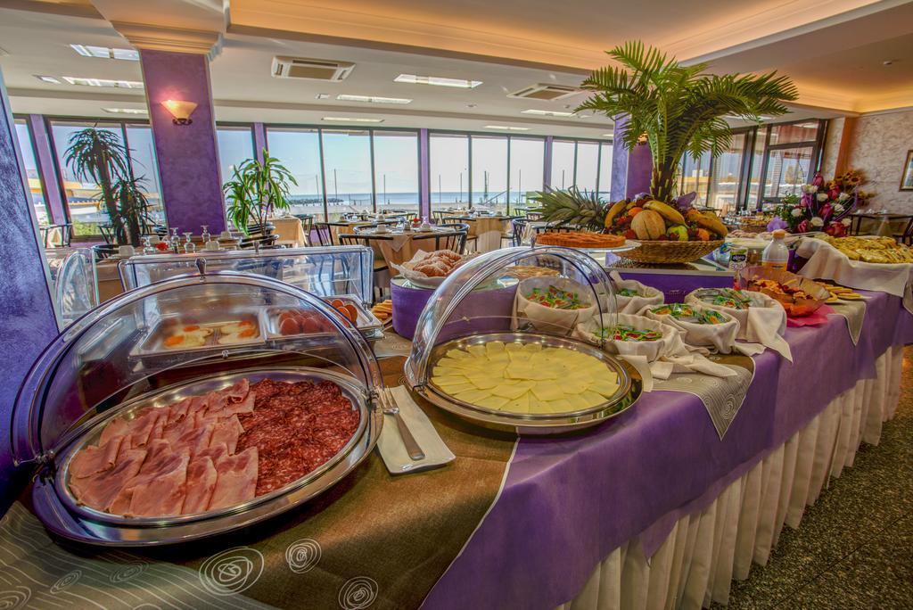 Hotel Caesar Paladium ริมินี ภายนอก รูปภาพ