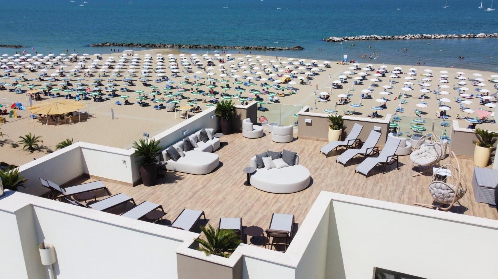 Hotel Caesar Paladium ริมินี ภายนอก รูปภาพ