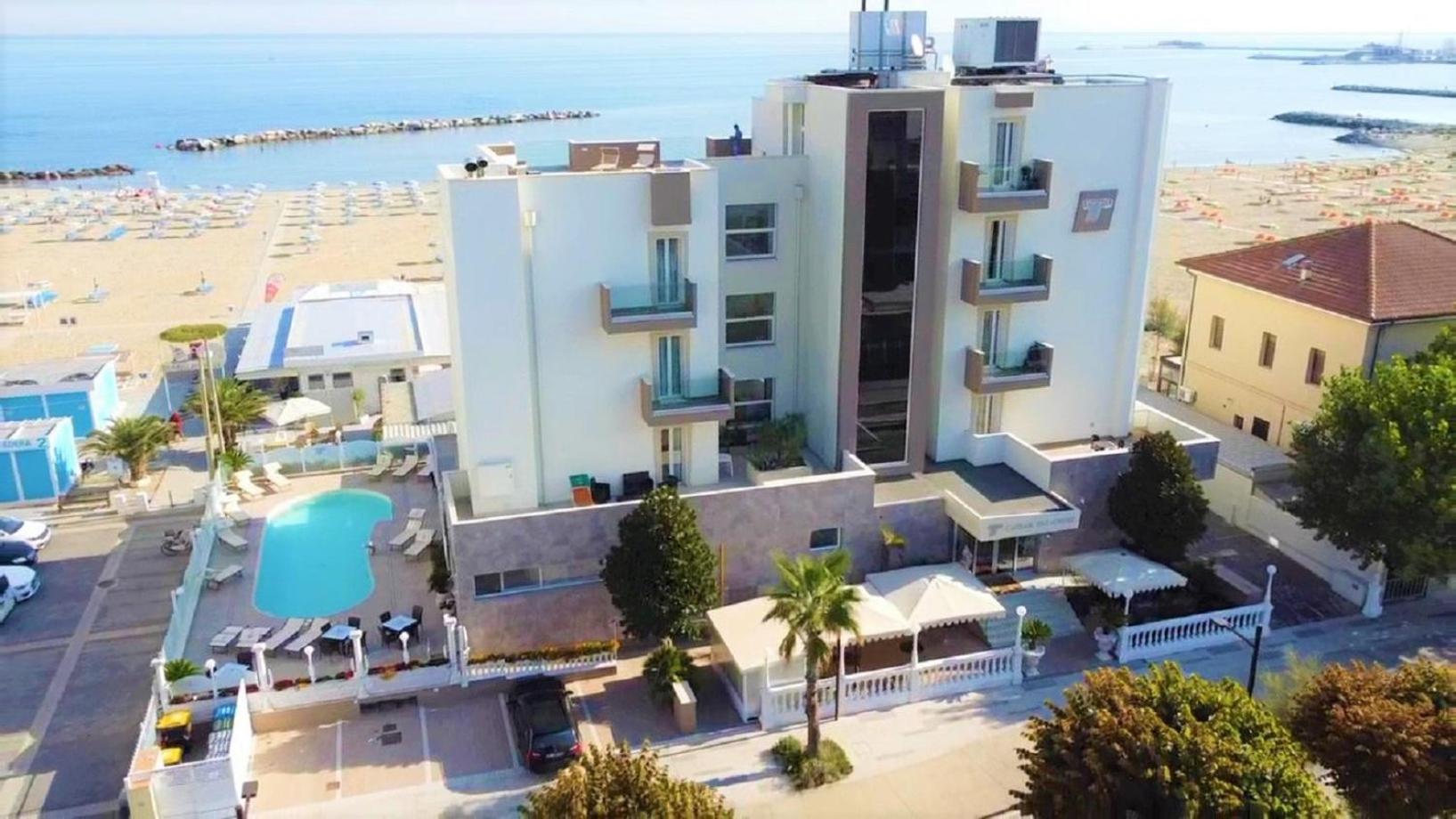 Hotel Caesar Paladium ริมินี ภายนอก รูปภาพ