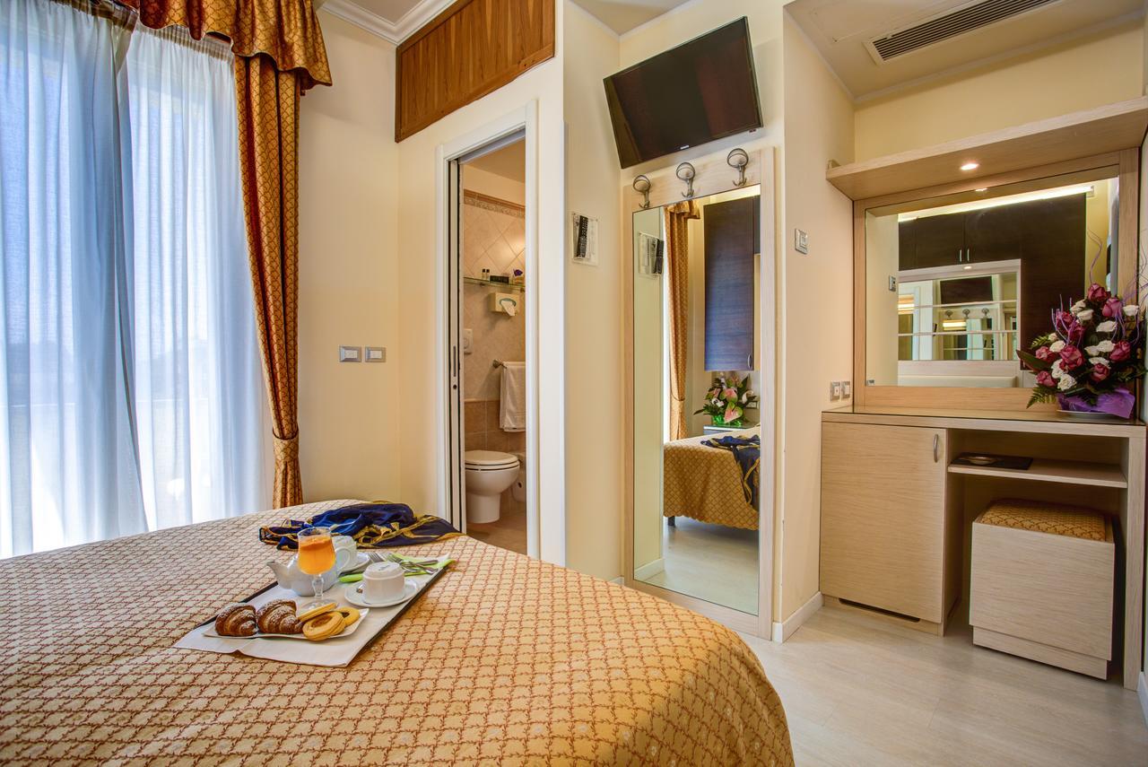 Hotel Caesar Paladium ริมินี ภายนอก รูปภาพ